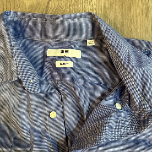 Uniqlo Men’s Dress Shirt - Picture 3 of 3
